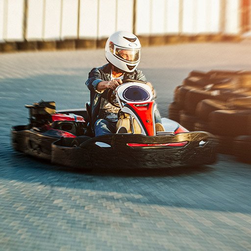Go-Kart auf Rennstrecke